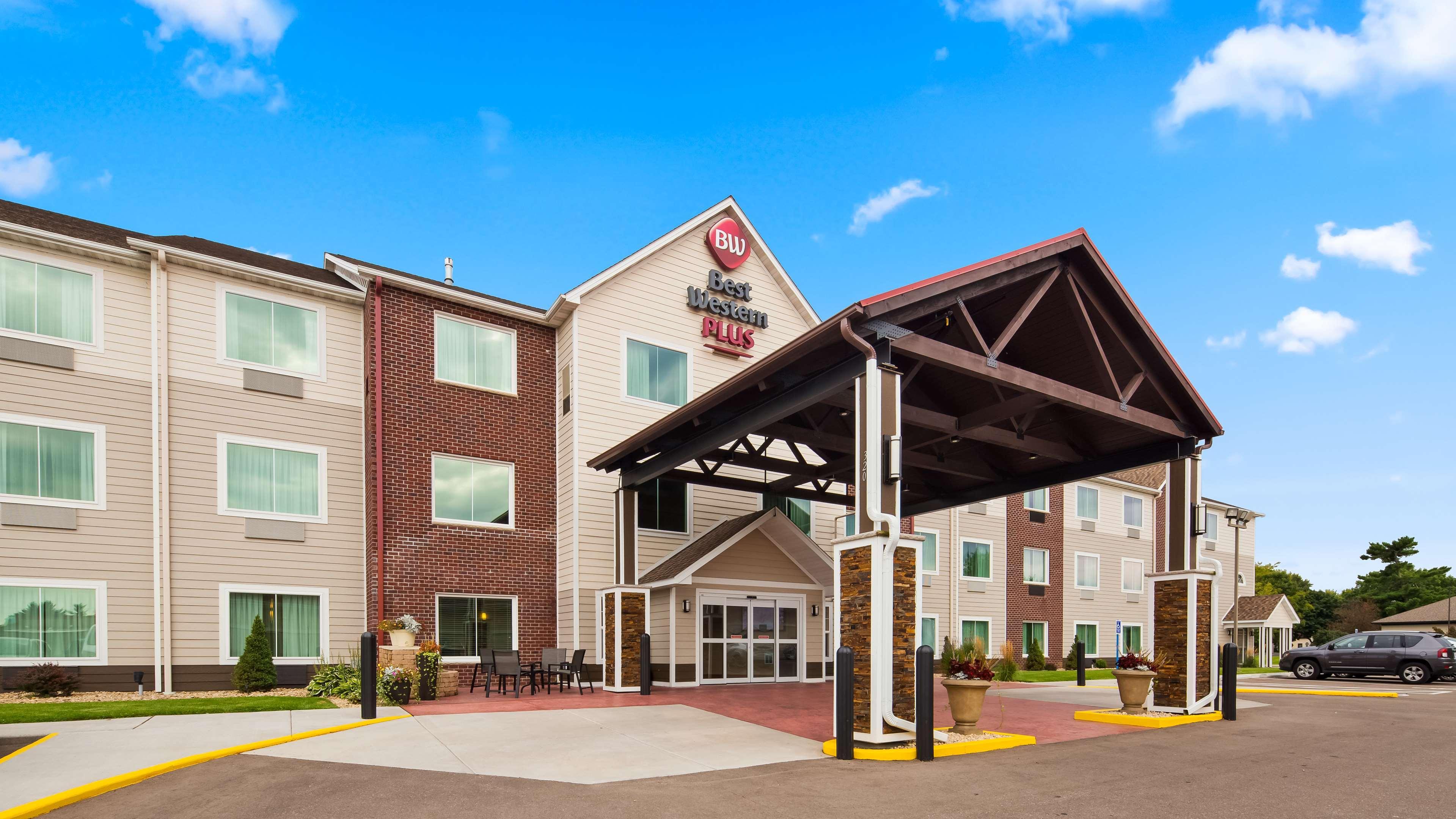 Best Western Plus Menomonie Inn & Suites Esterno foto